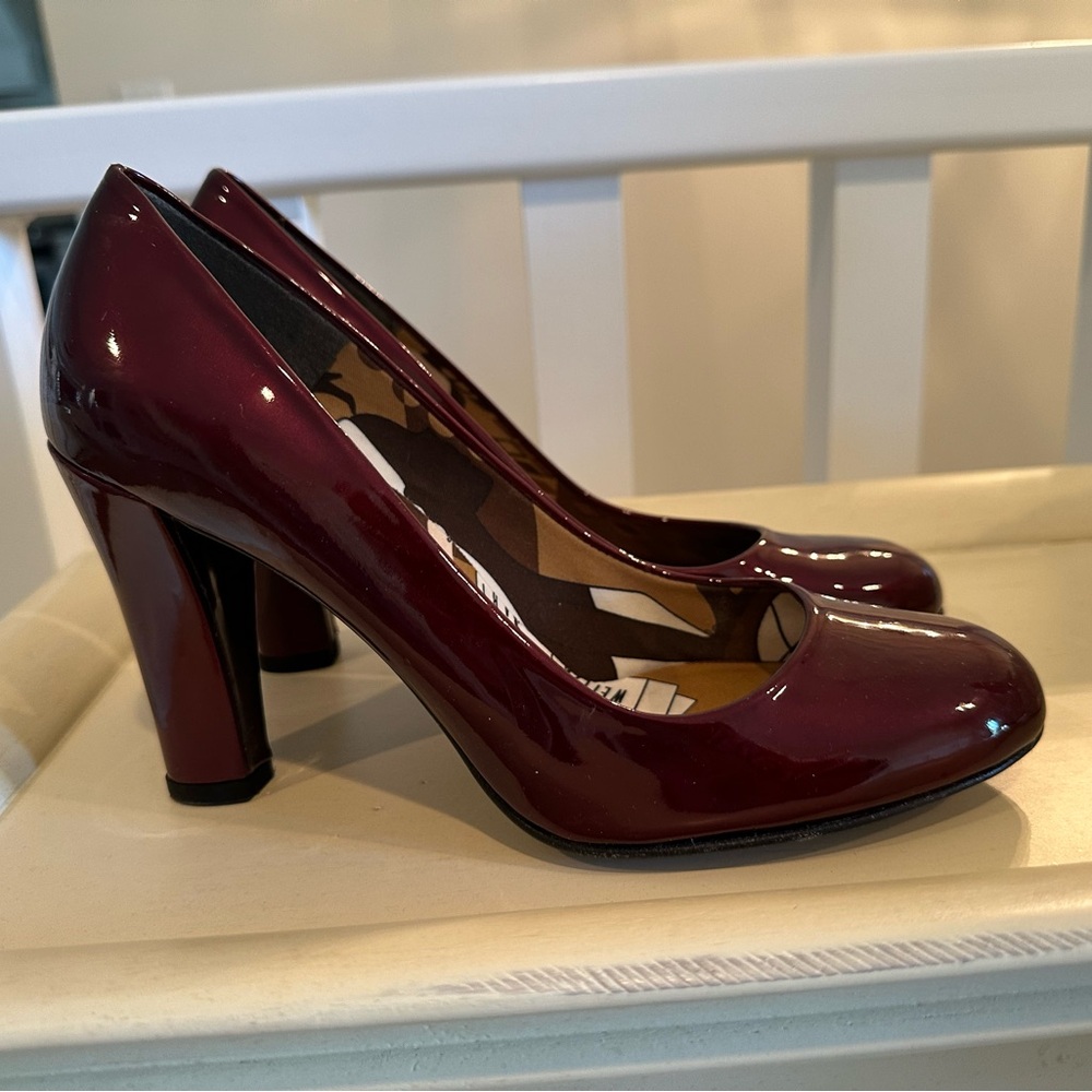 Stuart Weitzman Burgundy Patent Round-Toe Block Heel Pumps